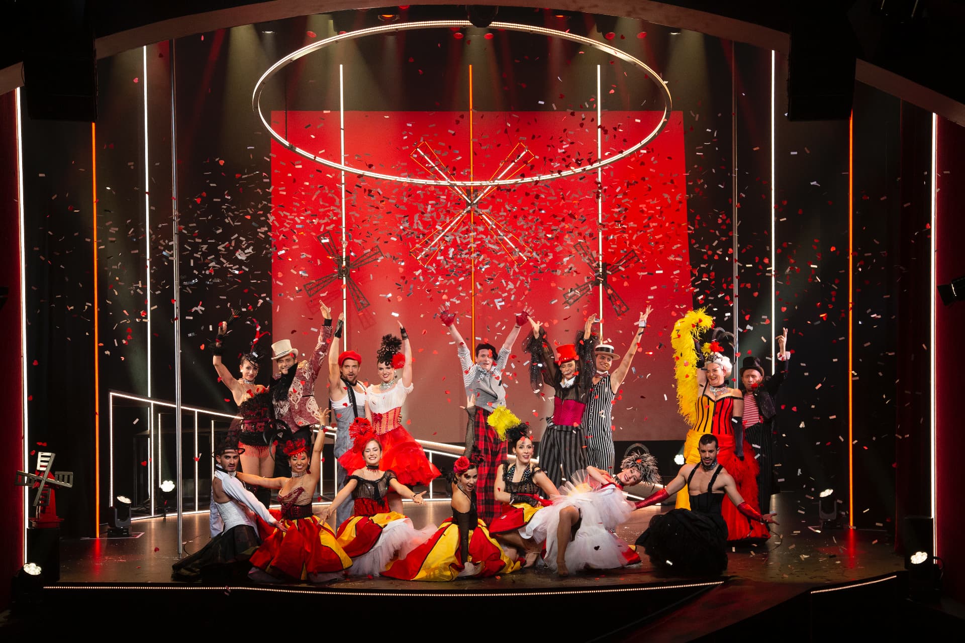 Final festif de La Revue Genevoise sous une pluie de confettis à Genève