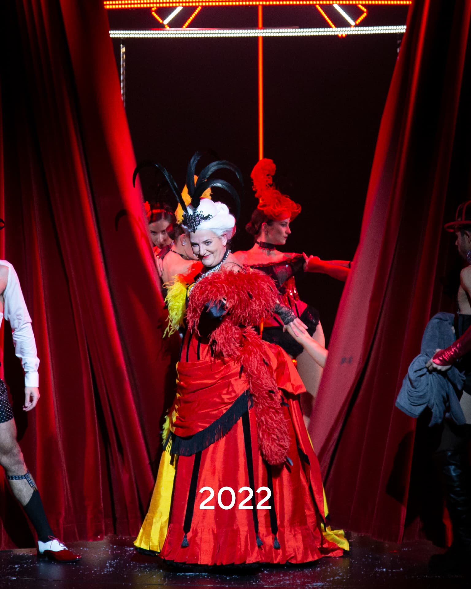 Claude-Inga Barbey en costume rouge lors de l'édition 2022